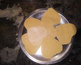 হার্ট শেপ মিনি পরোটা (Heart shape mini parota recipe in Bengali) রেসিপির ধাপ 4 ছবি
