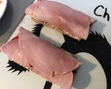 Une image de l'étape 8 de Tartines croquantes au jambon blanc,oignons nouveaux et sauce poivrons.