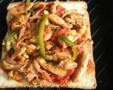 A picture of step 5 of Chicken Fajita Sandwich 😋.