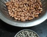 A picture of step 1 of Dal Makhani.