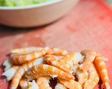 Foto del paso 4 de la receta: Cocktail de gambas 🦐 🥬 🐟 🥂