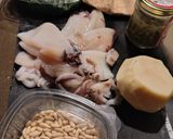 Foto del passaggio 1 della ricetta Calamari farciti con provola e pinoli
