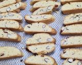 Foto del passaggio 4 della ricetta Cantucci a modo mio