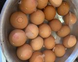 Hình bước làm 1 của món Trứng gà nấu thảo mộc
