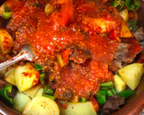 Foto del paso 7 de la receta: Guvech 🍴 - ternera con patatas y verduras en cazuela de barro - Receta típica de Bulgaria🇧🇬