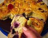 Foto del passaggio 7 della ricetta 🌹Torta alle rose con crema al latte e mirtilli freschi 🫐