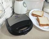 A picture of step 5 of Tuna sandwich.