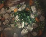 Foto del paso 7 de la receta: Pollo Arvejado con Puré
