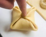 Túrós batyu- túrós táska recept fázis 8 fotója