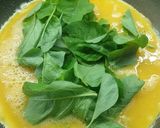 Foto langkah ke 3 dari resep Spinach Quesadilla.