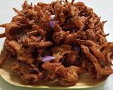 A picture of step 3 of Onion pakora.