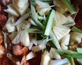 Foto langkah ke 4 dari resep Kepiting/rajungan masak saos asam manis segar.