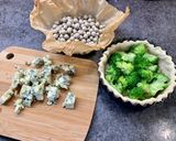 A picture of step 10 of Stilton and Broccoli flanChorizo Char-grilled red pepper flan #baking.