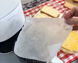 A picture of step 4 of Air Fryer Torrijas.