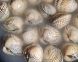 Foto del paso 1 de la receta: Berberechos naturales en salsa picante