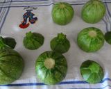 Foto del passaggio 1 della ricetta Cestini di zucchina ripieni