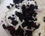 A picture of step 2 of Mulberry Cookies.
