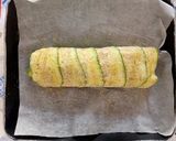 Foto del passaggio 6 della ricetta Rotolo di zucchine ripieno
