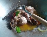 Foto langkah ke 4 dari resep Ayam Kuah Coca Cola.