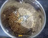 A picture of step 2 of Khasta Dry Matar Kachori.