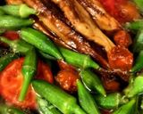 عکس مرحله 1 از دستور خوراک گوجه بادمجون و بامیه