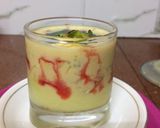 A picture of step 2 of Falooda custard shorts.