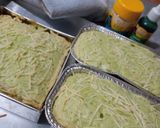 Foto langkah ke 8 dari resep Bolu Pandan Keju Dua Telur Oven Tangkring.