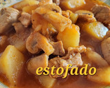 Foto del paso 12 de la receta: Solomillo de cerdo estofado con champiñones y patatas