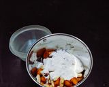 A picture of step 2 of Almond Cashunuts Milkshake.