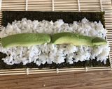 A picture of step 7 of Avocado Sushi.