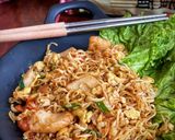 Foto langkah ke 3 dari resep Bakmi Goreng dgn Fish Cake ala Tiger Kitchen.