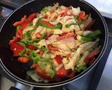 Une image de l'étape 13 de Poulet façon chili verde (maïs, poivrons, citrons verts).