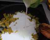 Foto del paso 3 de la receta: Salsa de puerros y curry