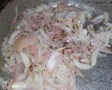 A picture of step 2 of Cashew Curry.
