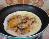 Gambar langkah 1 resipi Telur dadar ala tuna kecap.