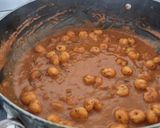 A picture of step 6 of Kaju makhana curry.