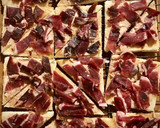 Foto del paso 2 de la receta: Tostas de jamón ibérico con foie