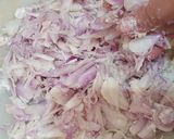 Foto langkah ke 1 dari resep Bawang Goreng Anti Gagal minim Minyak.