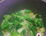 A picture of step 2 of Lettuce Soup.