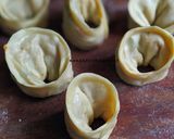 A picture of step 7 of Veg Pan Fried Momos.