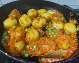A picture of step 3 of Malai Dum Aloo with Green Peas.