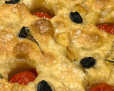 Foto del paso 14 de la receta: Focaccia de Tomates y Ajos confitados con Romero y Sal en escamas