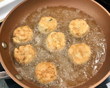 Foto del paso 4 de la receta: Albóndigas de merluza y gambas en salsa de marisco y azafrán 💃