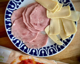Foto del paso 1 de la receta: Rollitos hojaldrados de jamón y queso (en airfryer)
