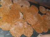 बेसन की नमकीन पूरी (besan ki namkeen puri recipe in Hindi)