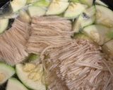 Hình bước làm 1 của món Canh dưa hường nấu nấm kim châm