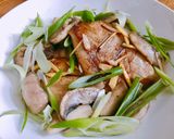 Hình bước làm 4 của món Phi Lê Cá Mú Vàng Hấp Nấm & Xì Dầu