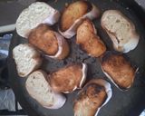 A picture of step 1 of Capirotada de Leche.