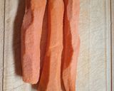 Foto del paso 3 de la receta: Niños envueltos con cebolla y zanahorias relleno de jamón y queso