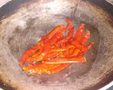 A picture of step 1 of Lehsun ki chutney (Rajasthani style)/ garlic chutney.